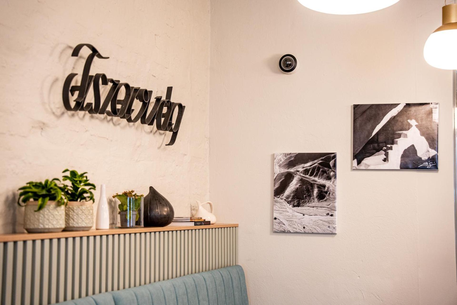 Tiszavirag Szeged Hotel Buitenkant foto